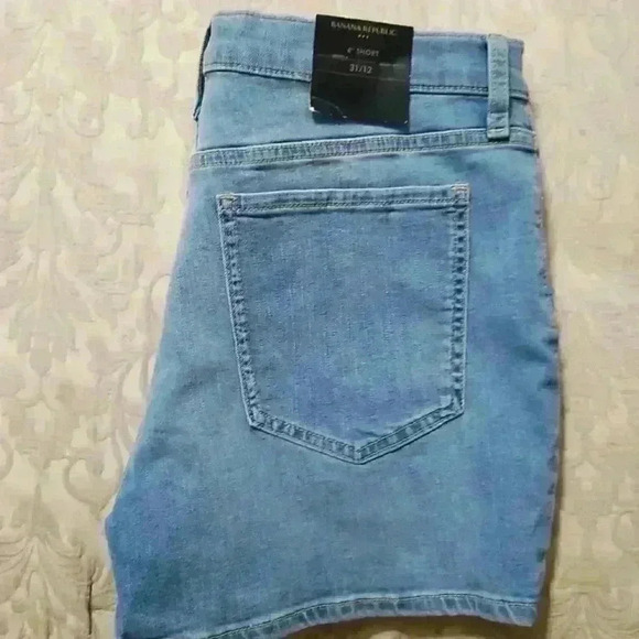 Banana Republic 4" Denim Short - Picture 5 of 7